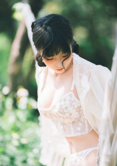 欧美时尚婚纱_BD韩语在线视频观看